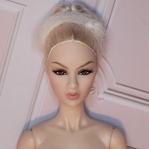 Integrity Toys Fashion Royalty Curated Binna Park